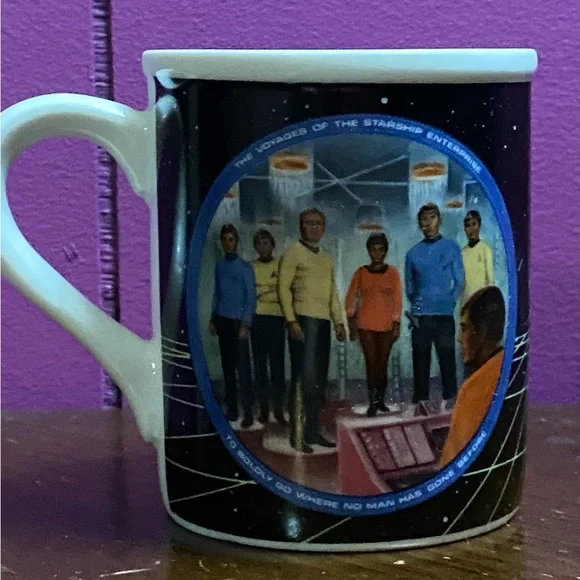 Star Trek Character Mug Set - Black and White - Picture 6 of 9